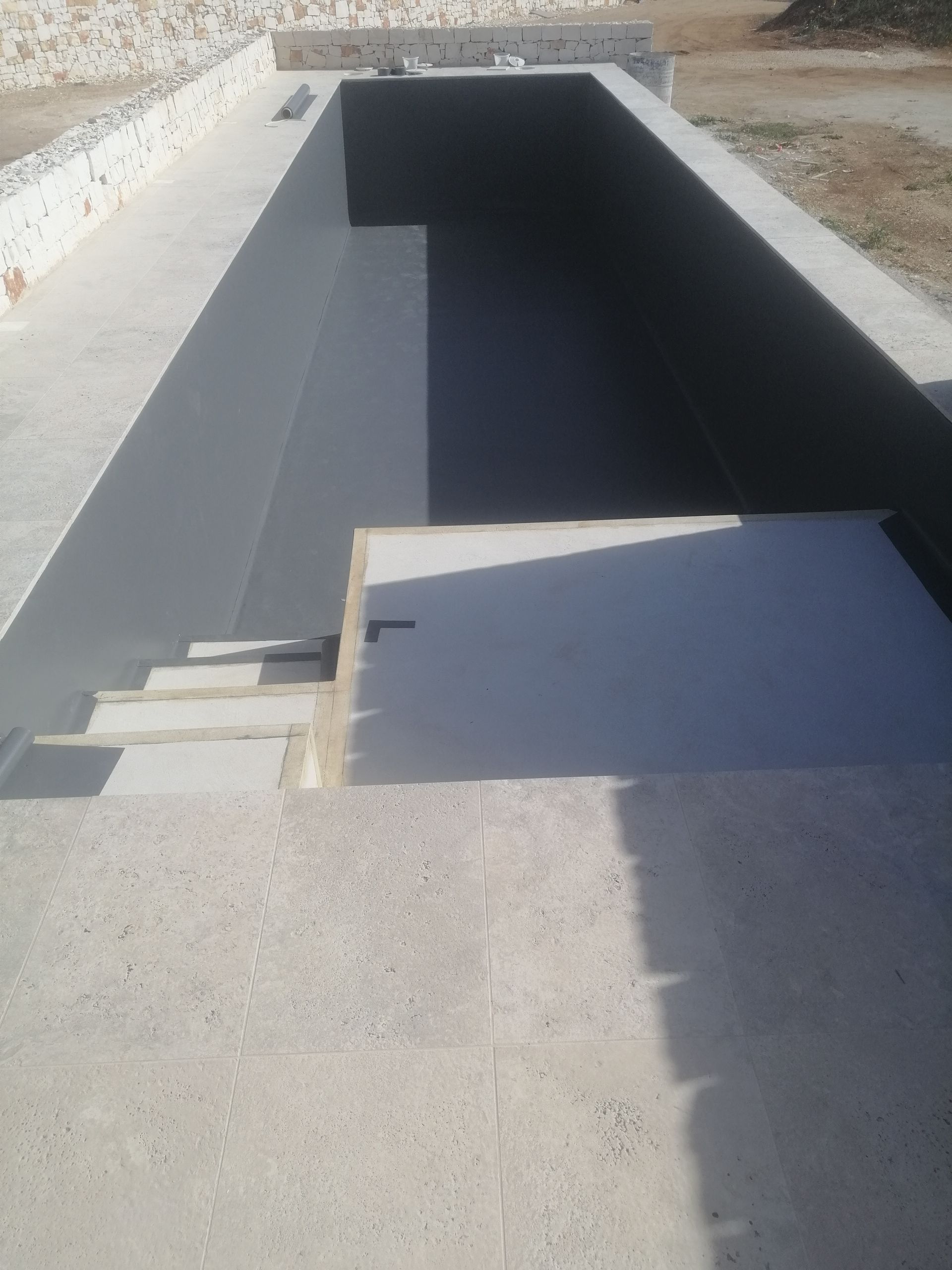 piscina a sfioro