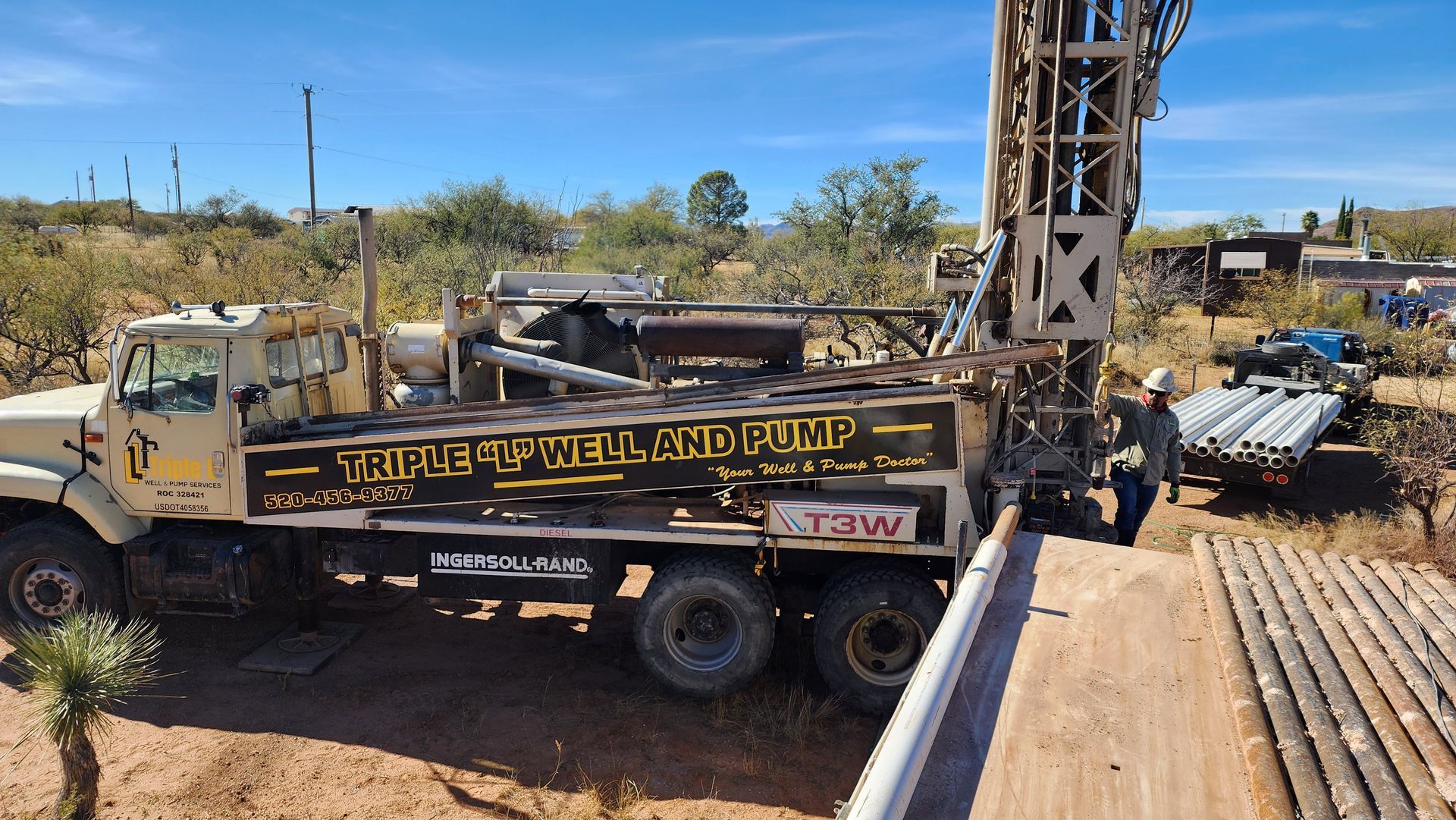 a truck with the word well on it