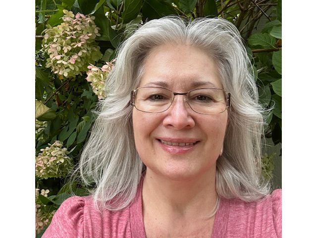 Kinga Kondor-Hine for perimenopause support in CNY
