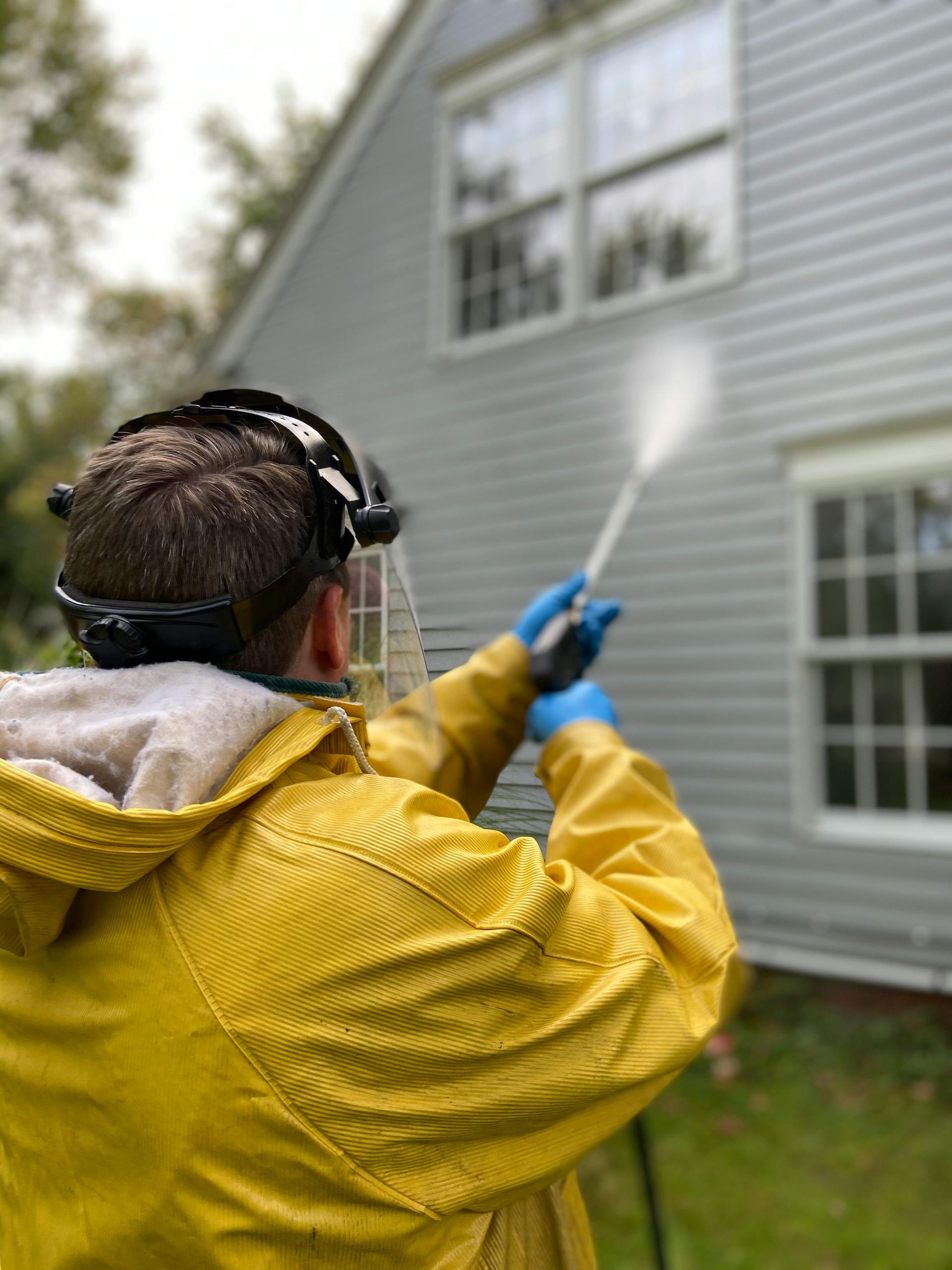 pressure washing a house in largo florida