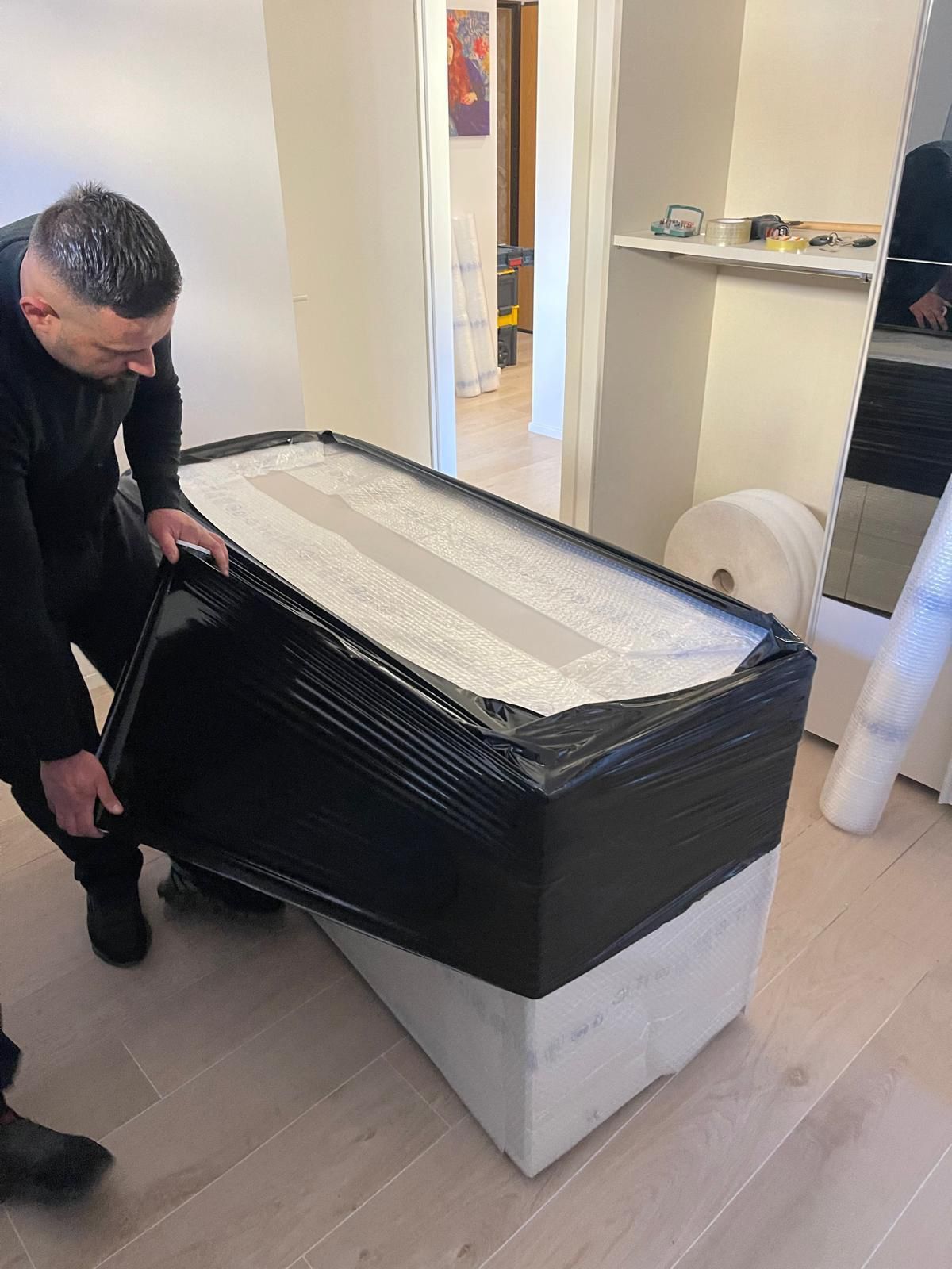 imballaggio mobili