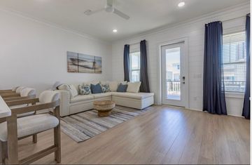 spacious living room, open end sectional for easy transfers