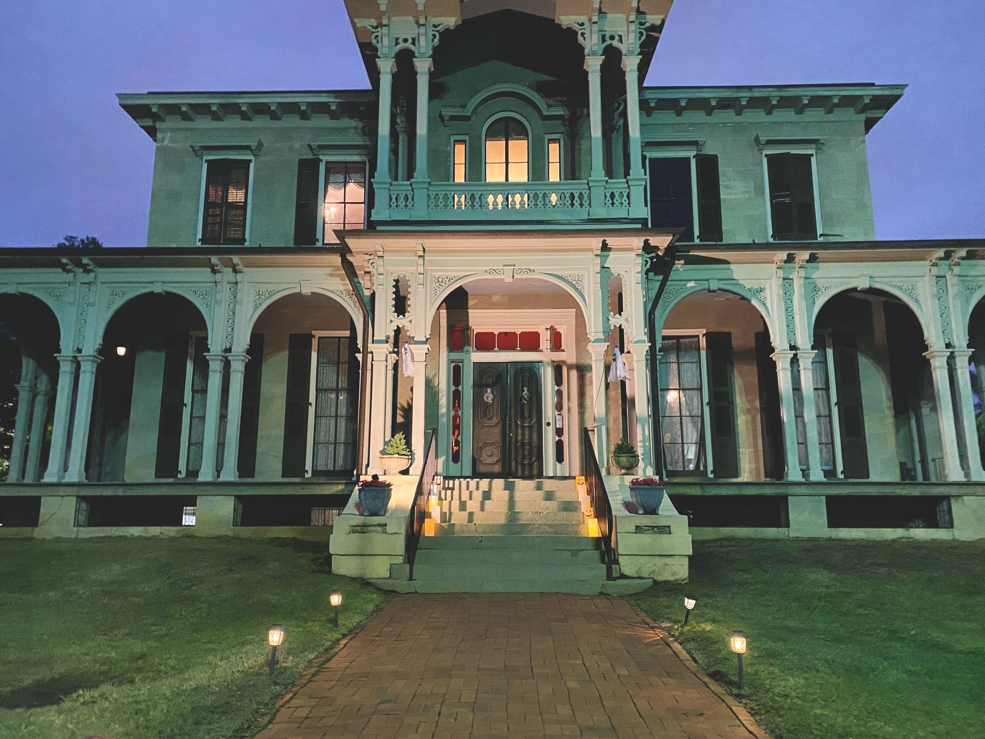 the-haunting-gallery