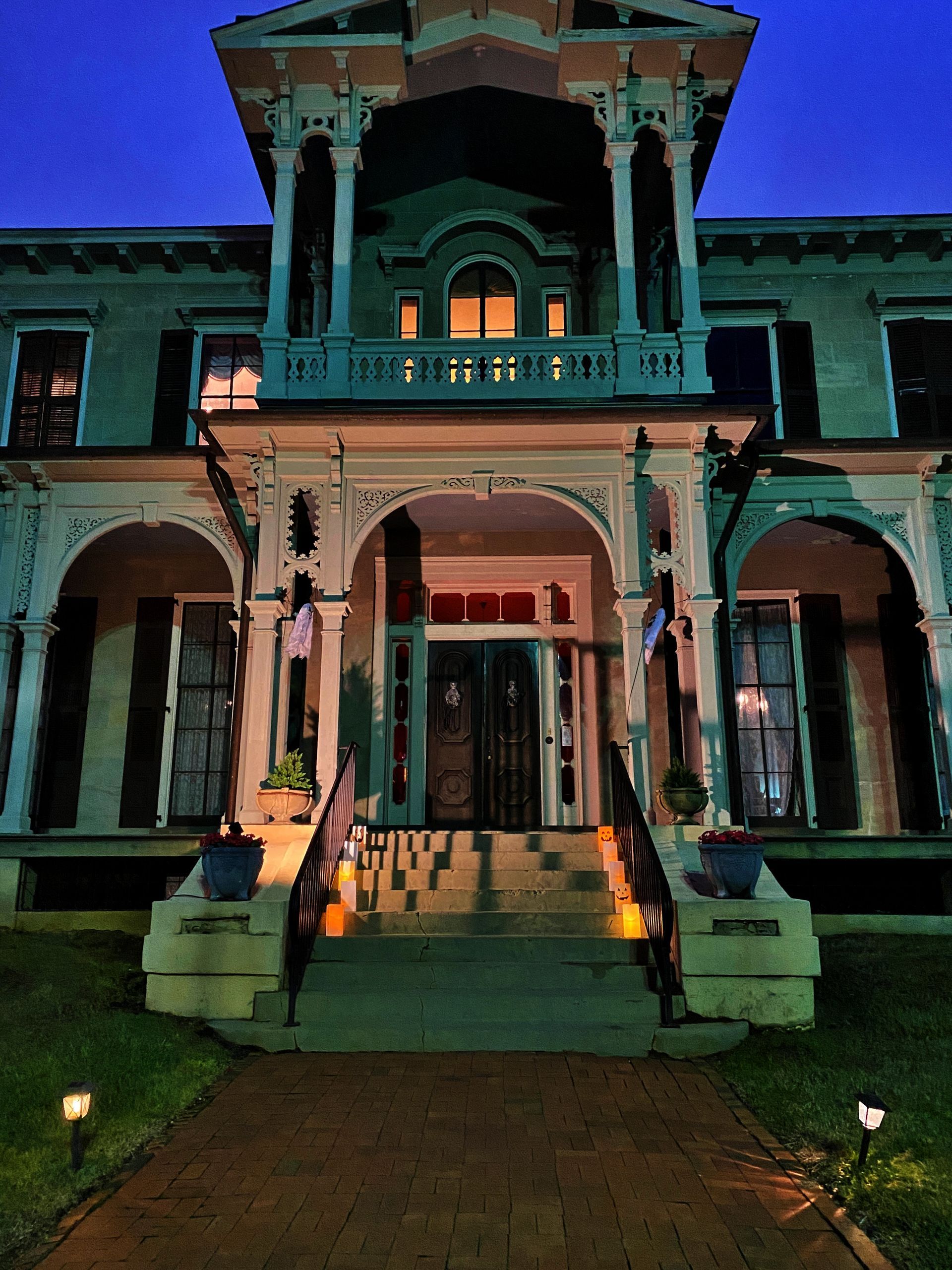the-haunting-gallery