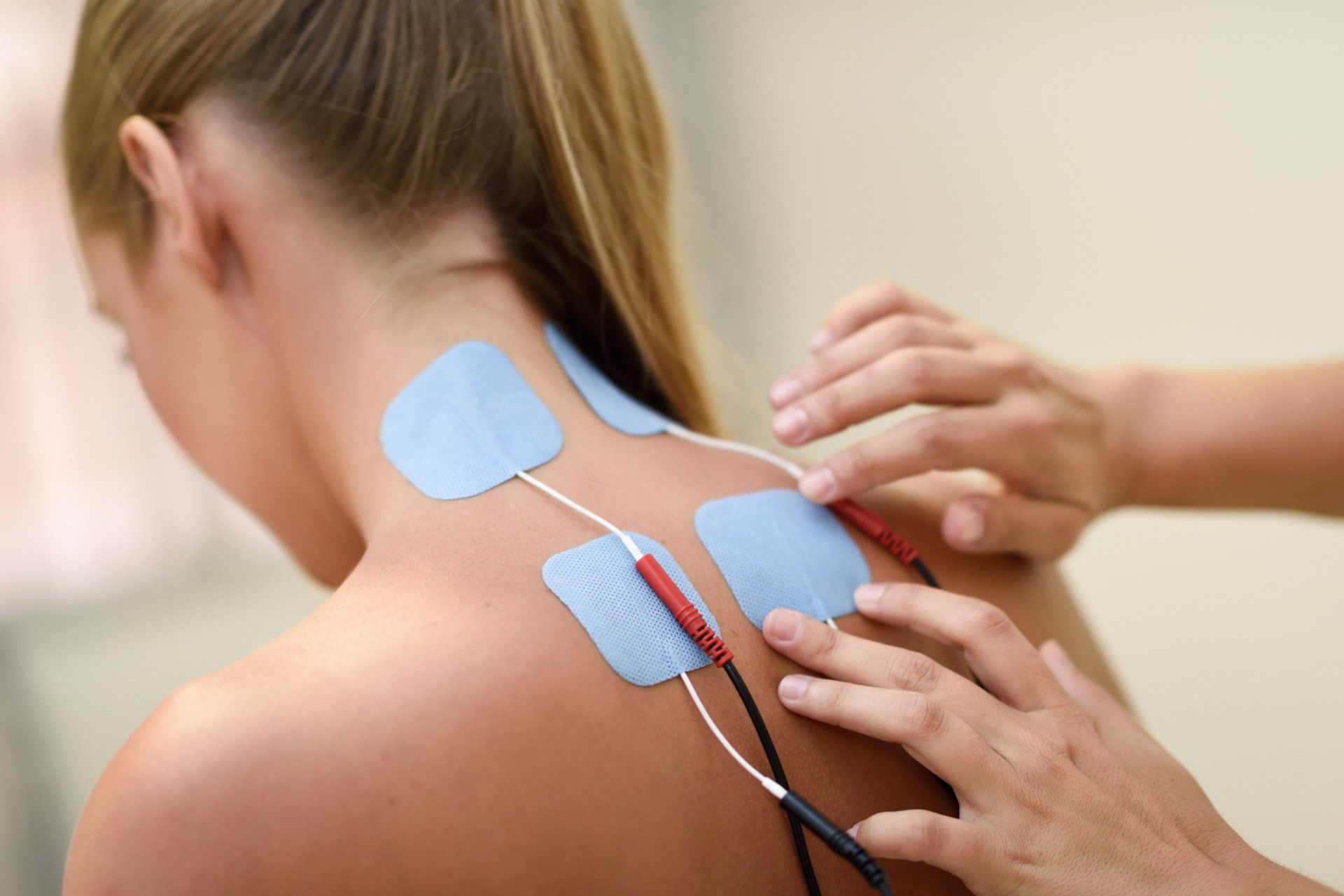 A Heart Shape Hand In The Back | Munster, IN | Community Chiropractic Clinic