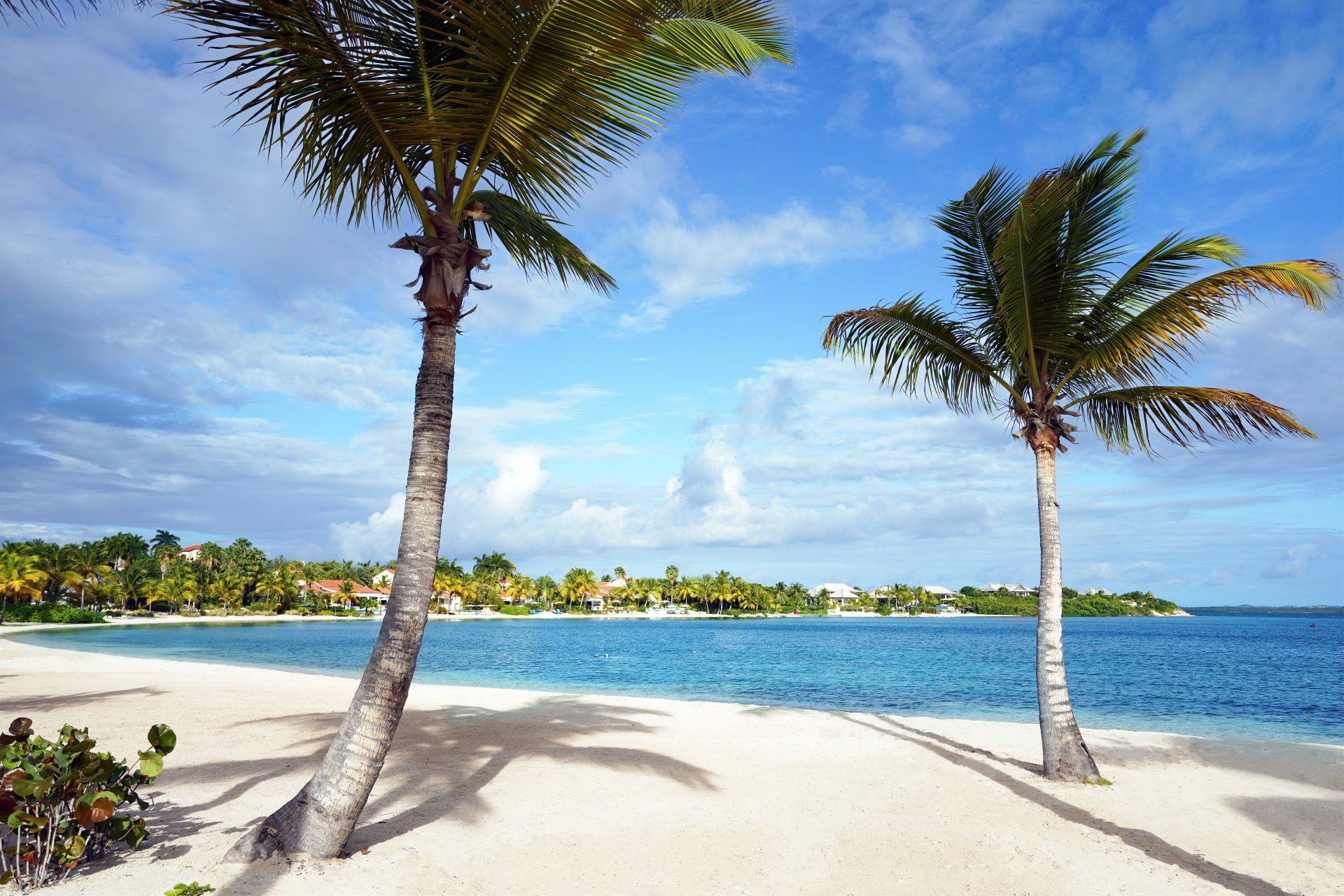 Beach at Ty Compton villa