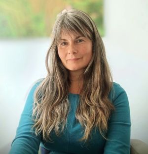 Holly Kamala (Russell), Psychotherapist (IFS-informed)