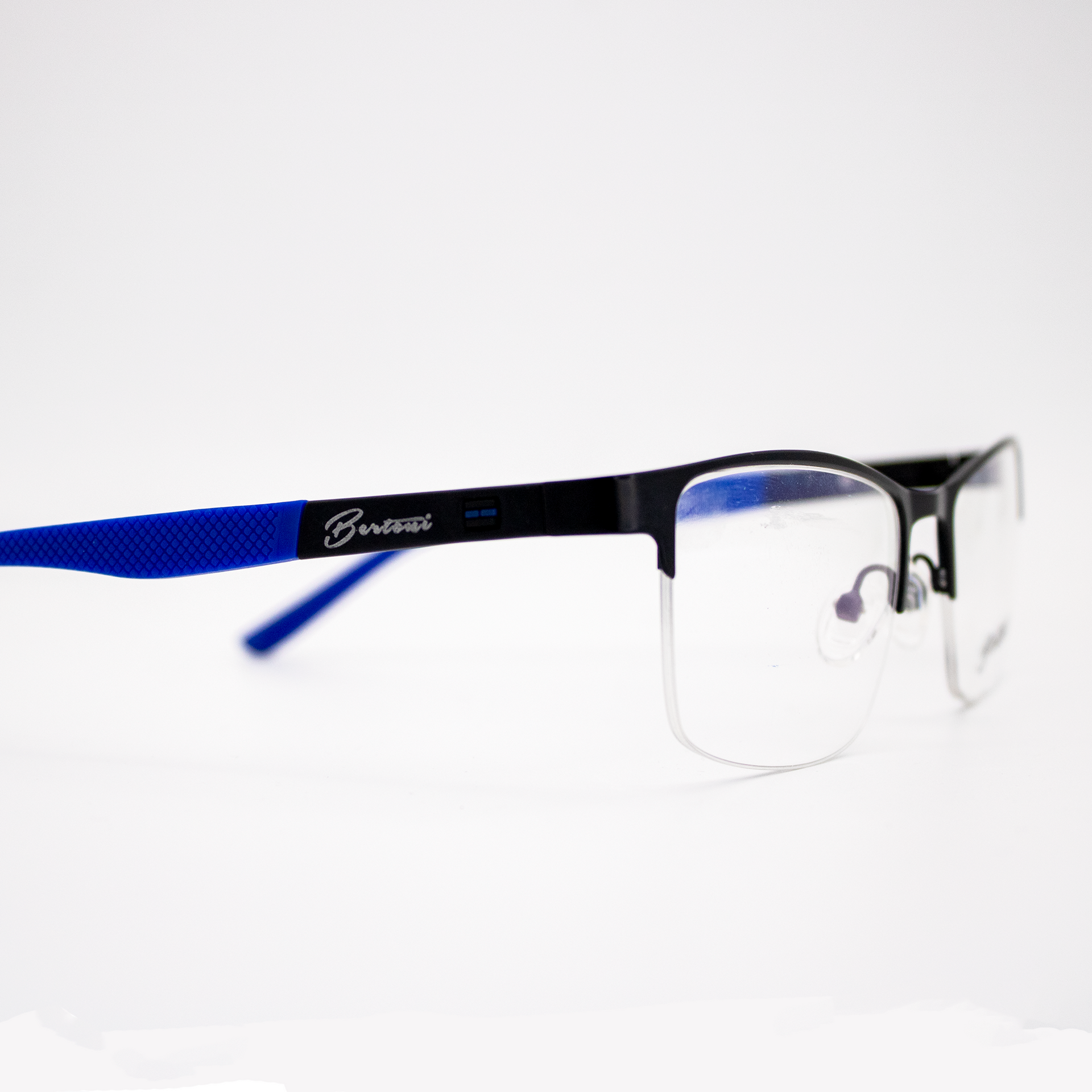 Linha Masculina de Óculos - Ótica Indaiá