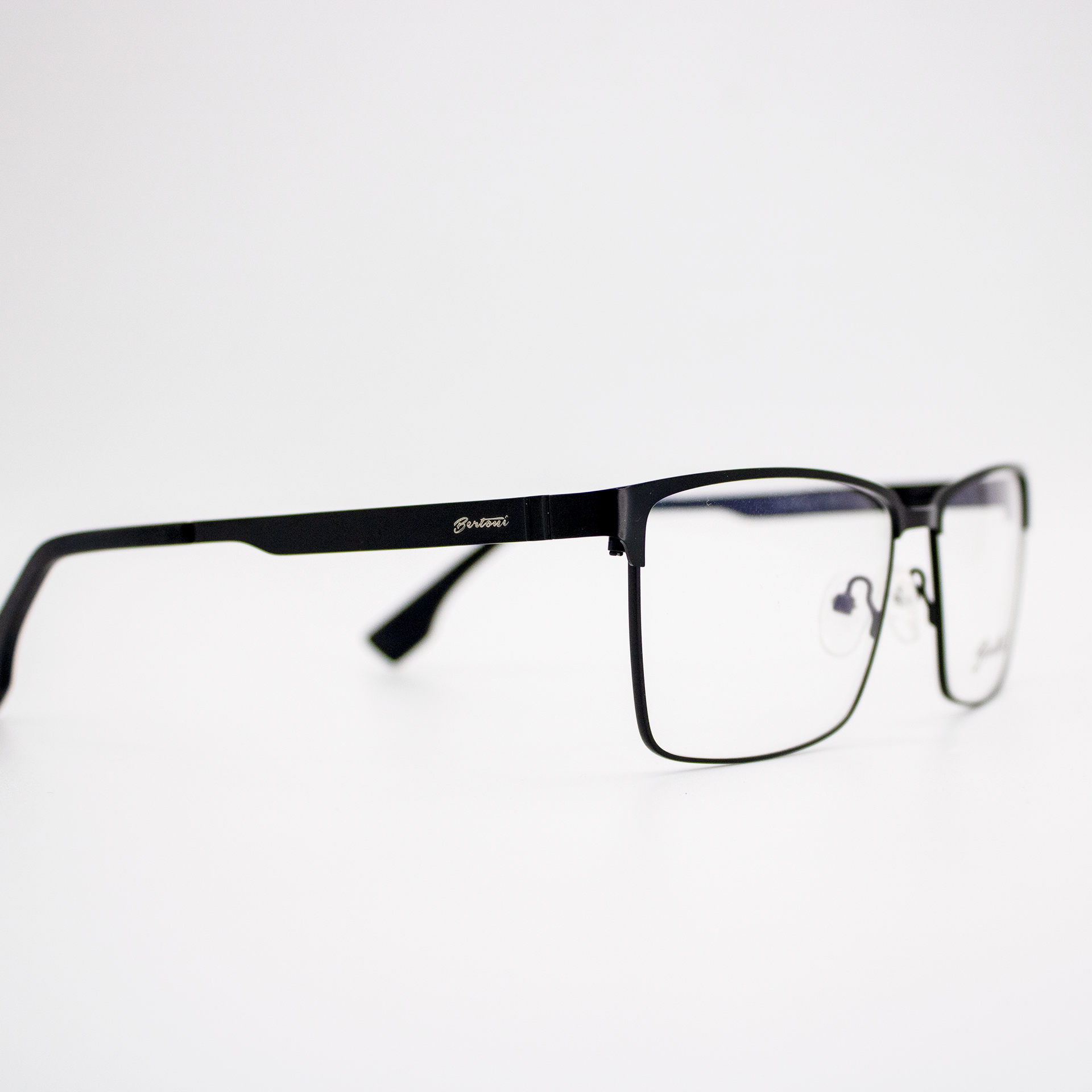 Linha Masculina de Óculos - Ótica IndaiáLinha Masculina de Óculos - Ótica Indaiá