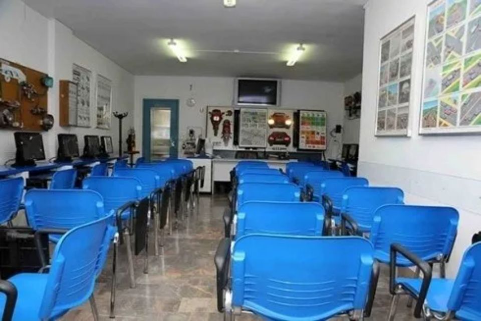 aula dell'autoscuola per corsi teorici