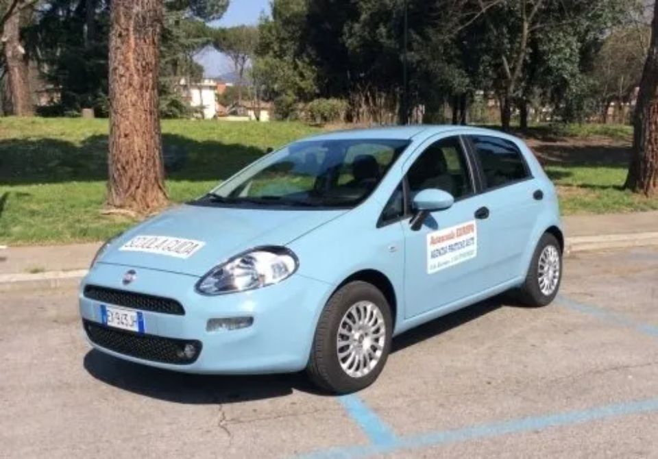 Automobile della scuola guida