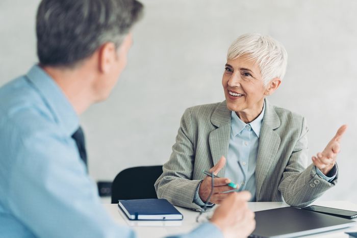 Agent Explaining to The Client — Walnut Creek, CA — Mstarlight Agent Explaining to The Client — Walnut Creek, CA — Mstarlight