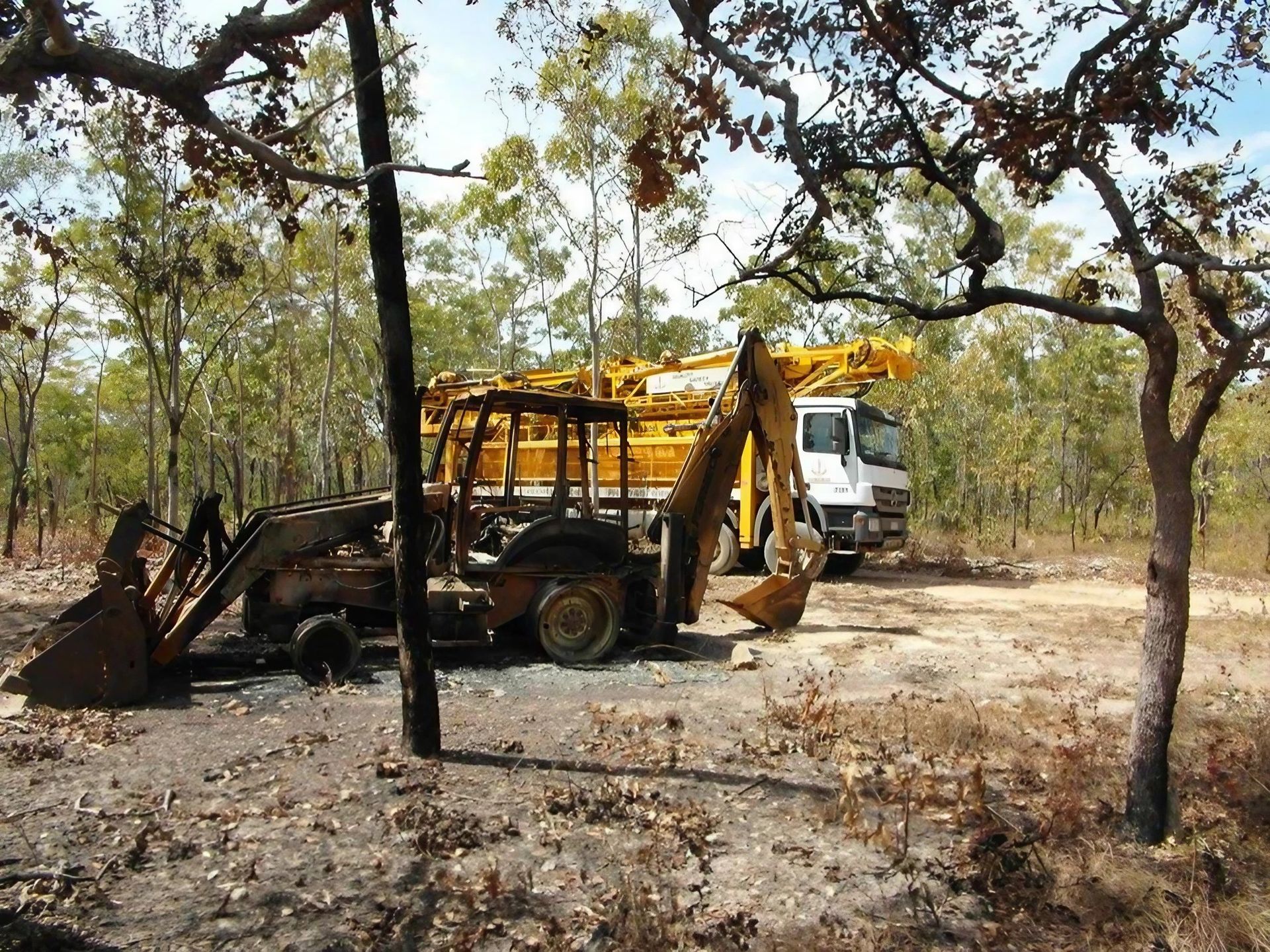 Excavator and Drilling Rig On-Site — Grid Drilling in Maryborough, QLD
