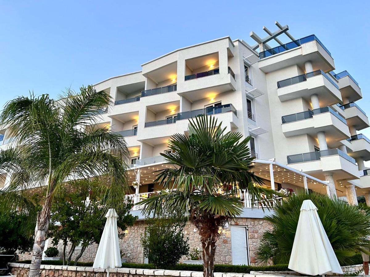hotels in dhermi