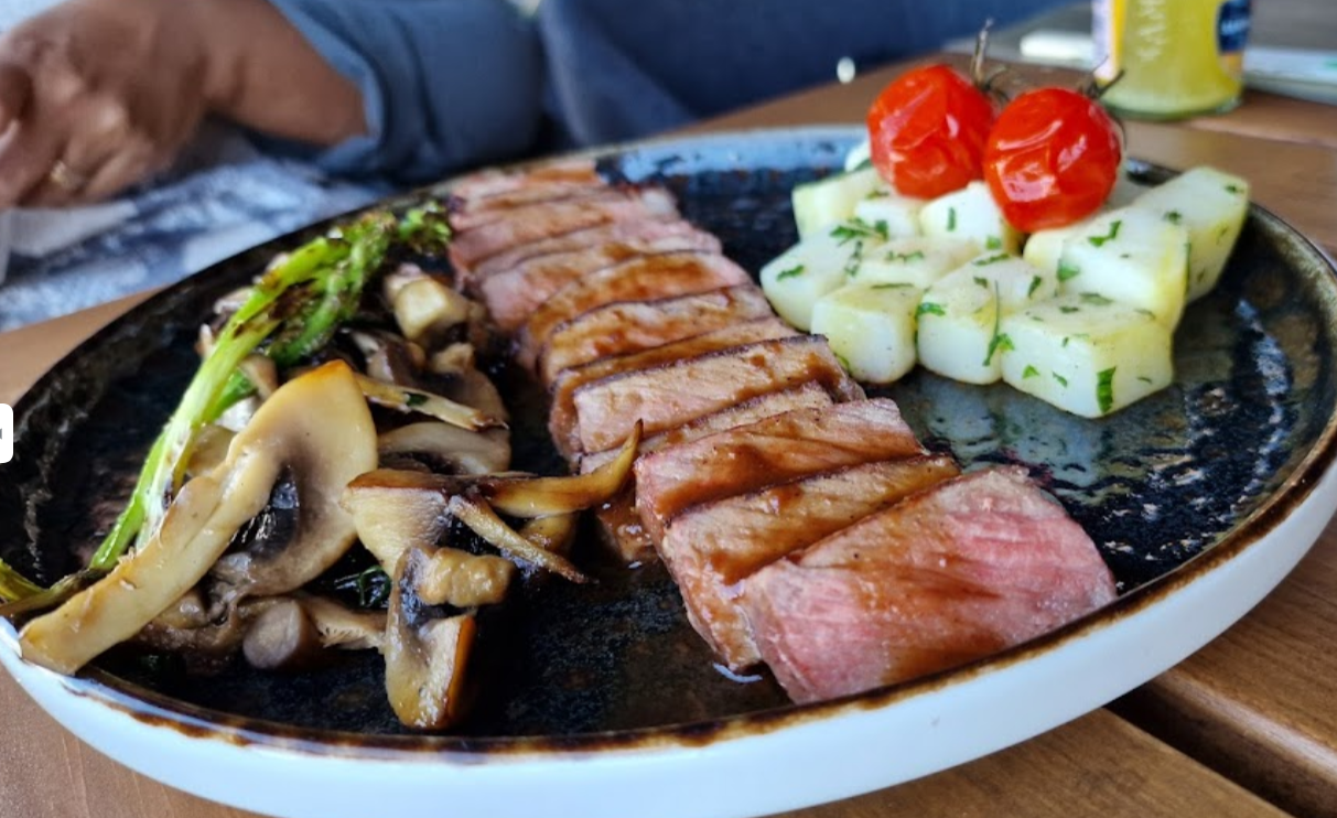 restaurants in tirana