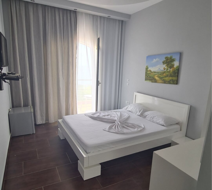 hotels in dhermi