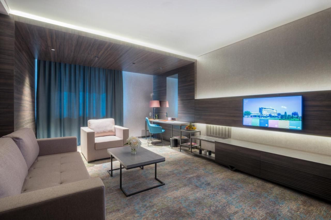 Emerald Hotel