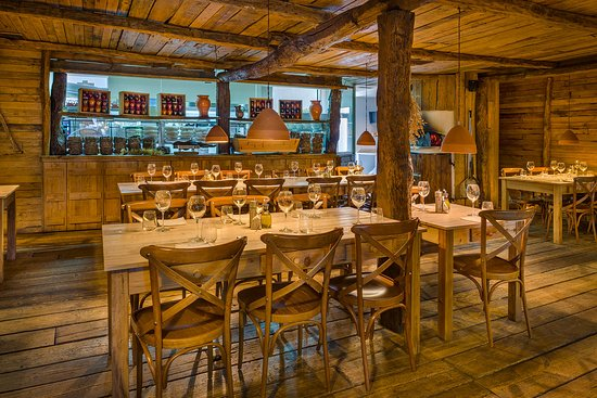 restaurants in tirana