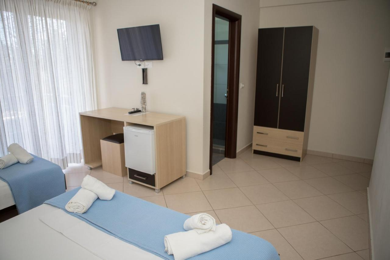 hotels in dhermi