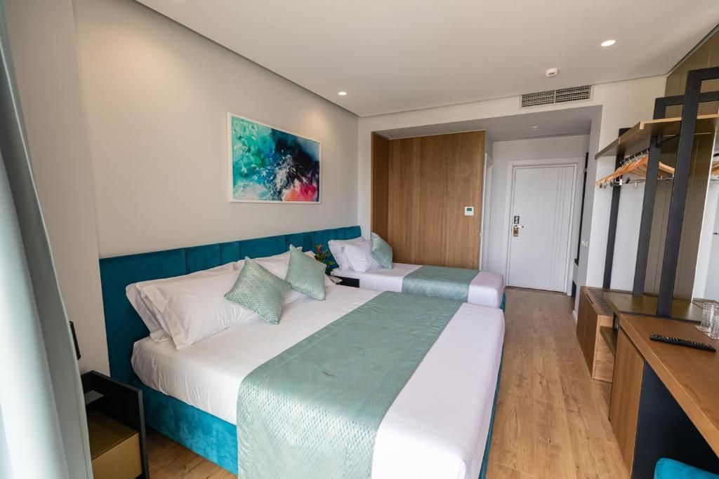 Triple Room with Sea View