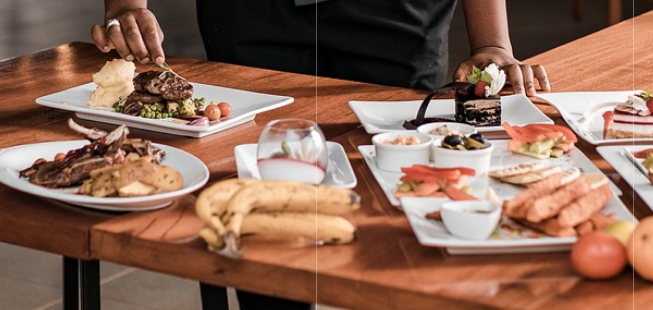 Restaurant & Bar