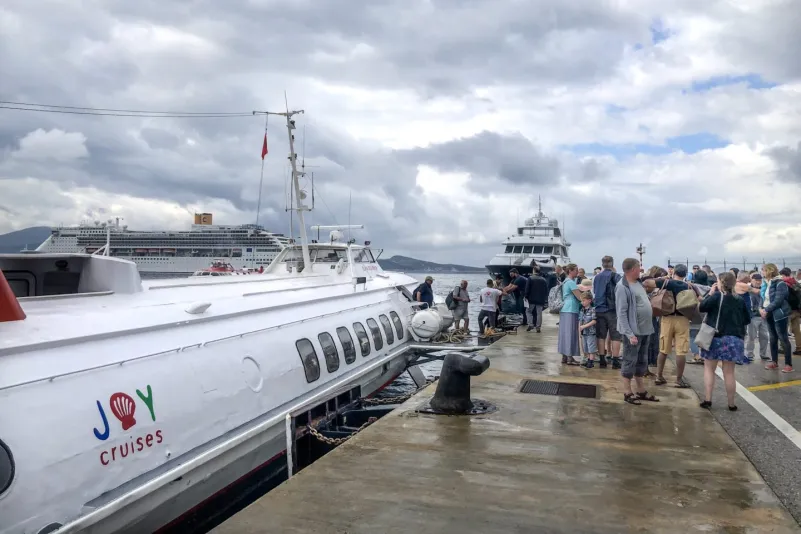 ferry saranda to corfu