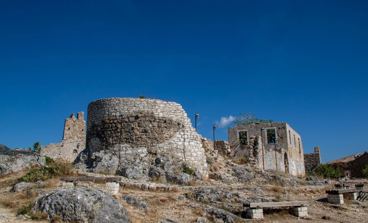 Visit the Himare Castle