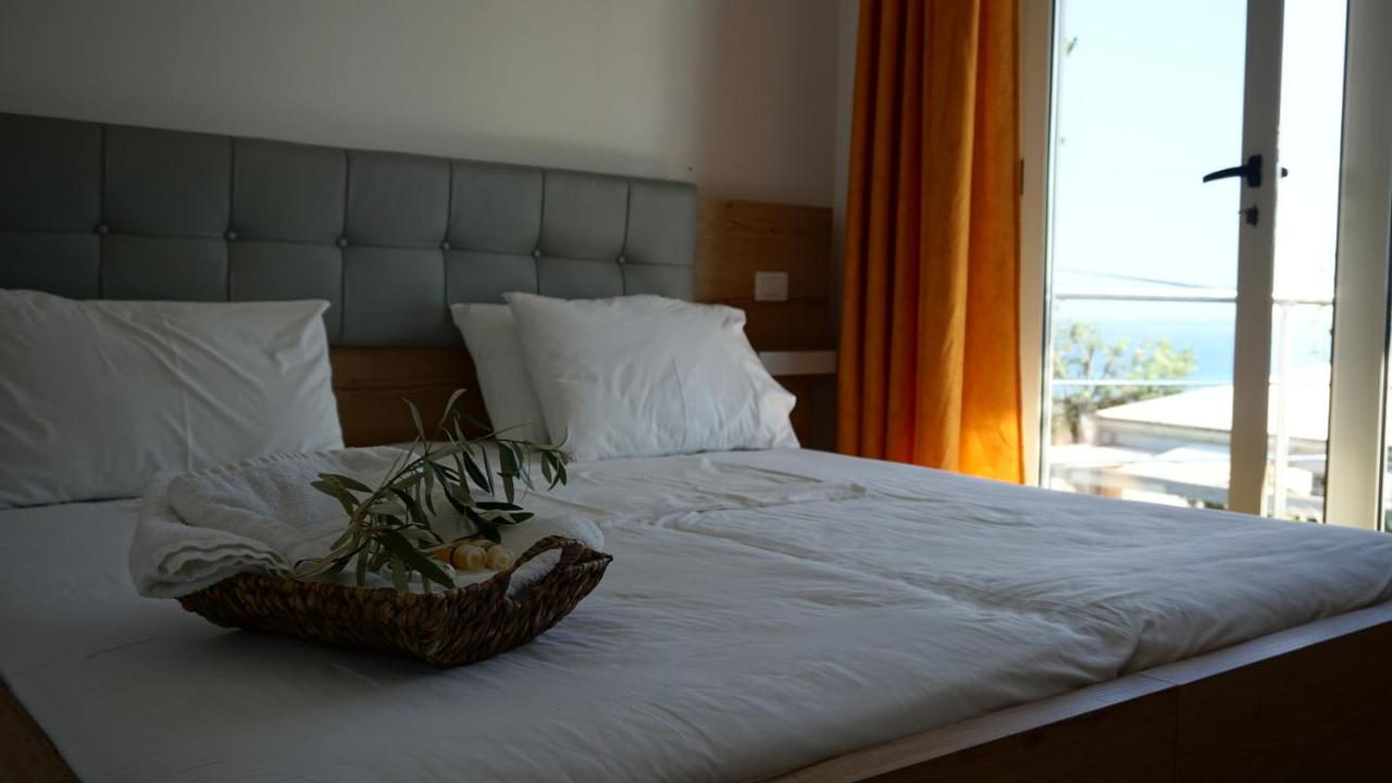 hotels in dhermi
