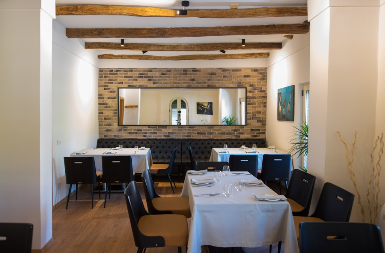 restaurants in tirana