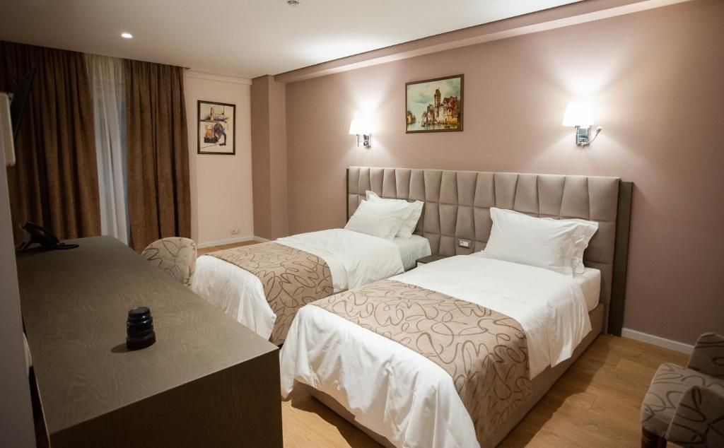 Twin Room with Balcony