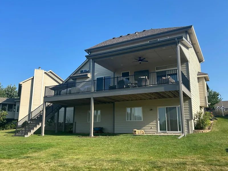 How to Choose a Contractor for Deck Building in Des Moines