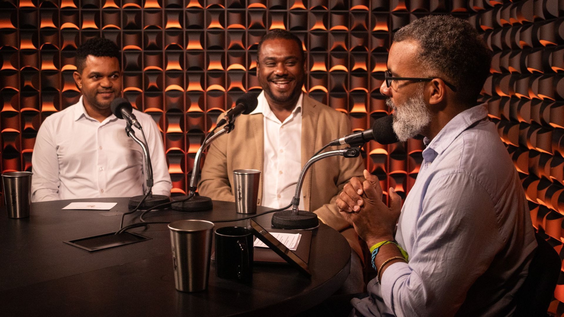 Carlos Humberto, Antonio Pita e André Ribeiro, fundadores da Diaspora.Black, reunidos para celebrar 
