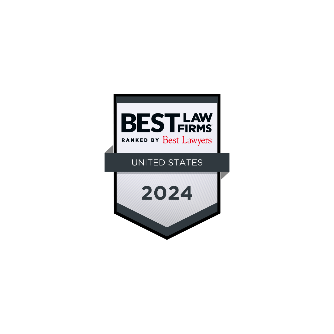 A badge that says `` best law firms ranked by best lawyers in the united states ''.