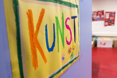 Kunst an der Schule Iserbrook Die Tür des Kunstraumes der Schule Iserbrook