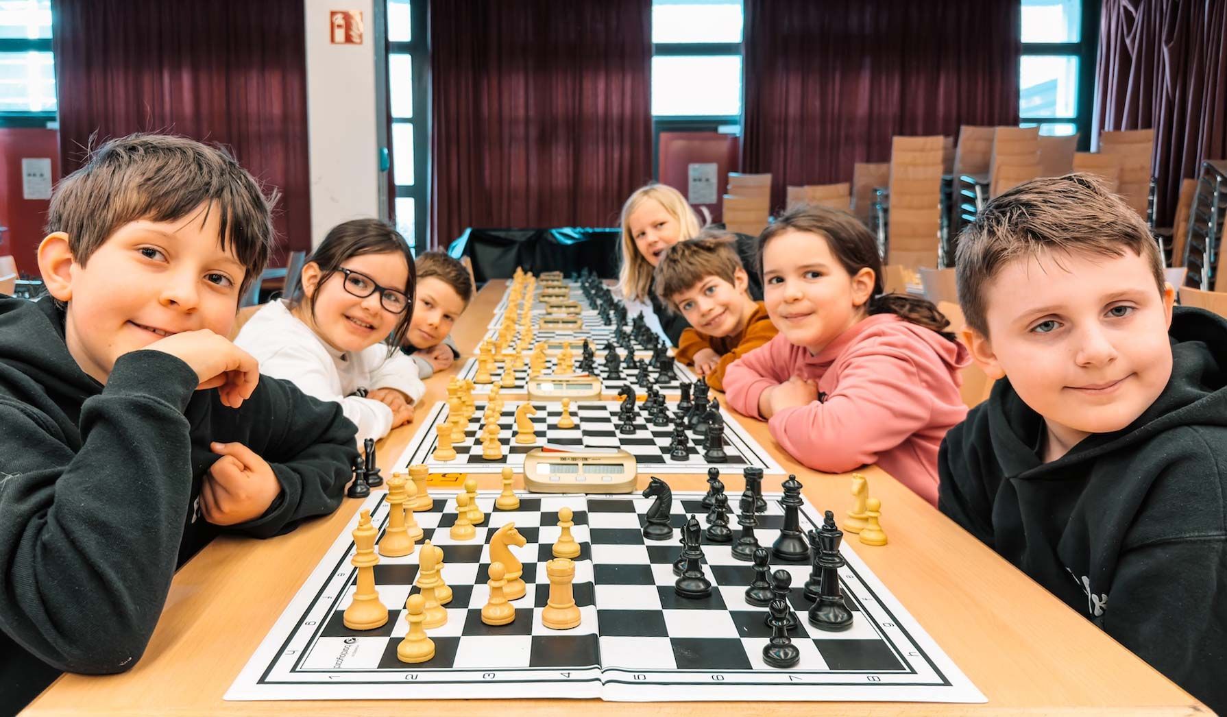 Kinder der Schule Iserbrook beim Schulschachturnier 2025