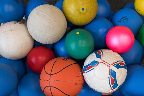 Sport an der Schule Iserbrook Bälle aus dem Sportunterricht an der Schule Iserbrook