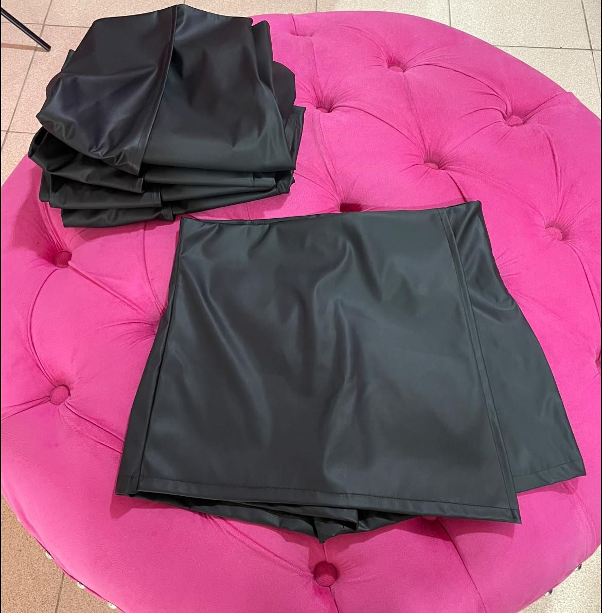 short pollera engomado