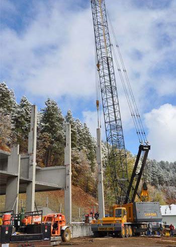 Crane — Gillette, WY — Black Hawk Crane & Rigging Inc