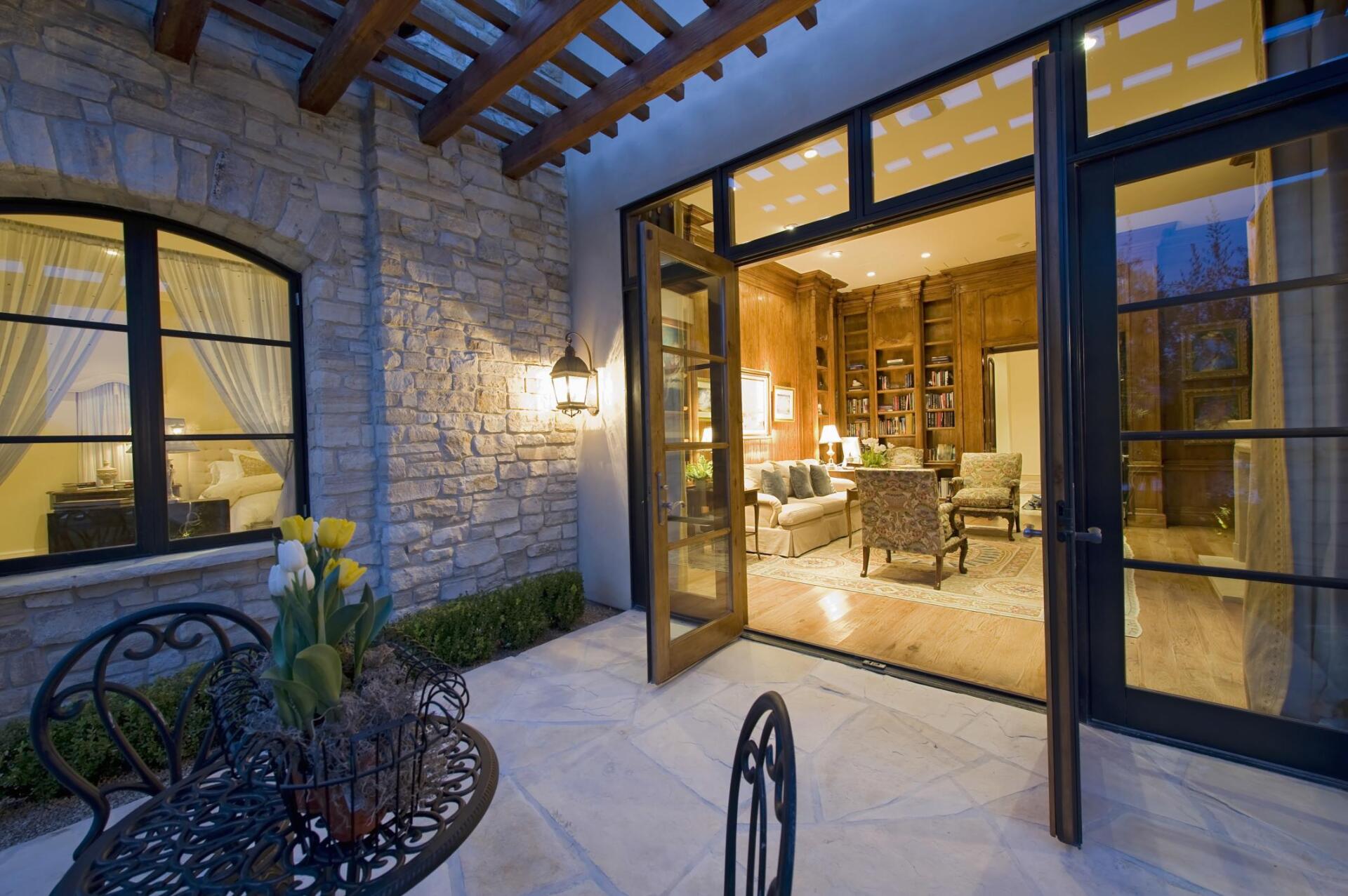 Oak Cliff  patio