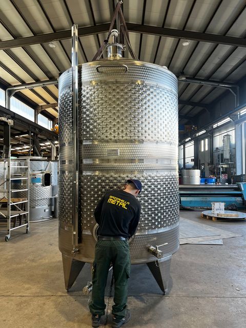 Cisterne inox in officina