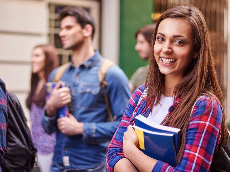 Somos uma rede de ensino privada que oferece cursos técnicos, graduação, pós graduação e EJA