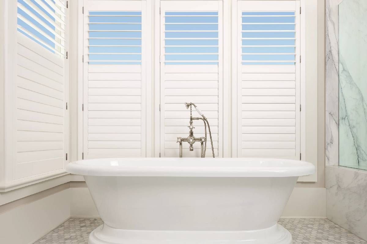 Hunter Douglas Palm Beach™ Polysatin™ Vinyl Shutters near Manasquan, New Jersey (NJ)