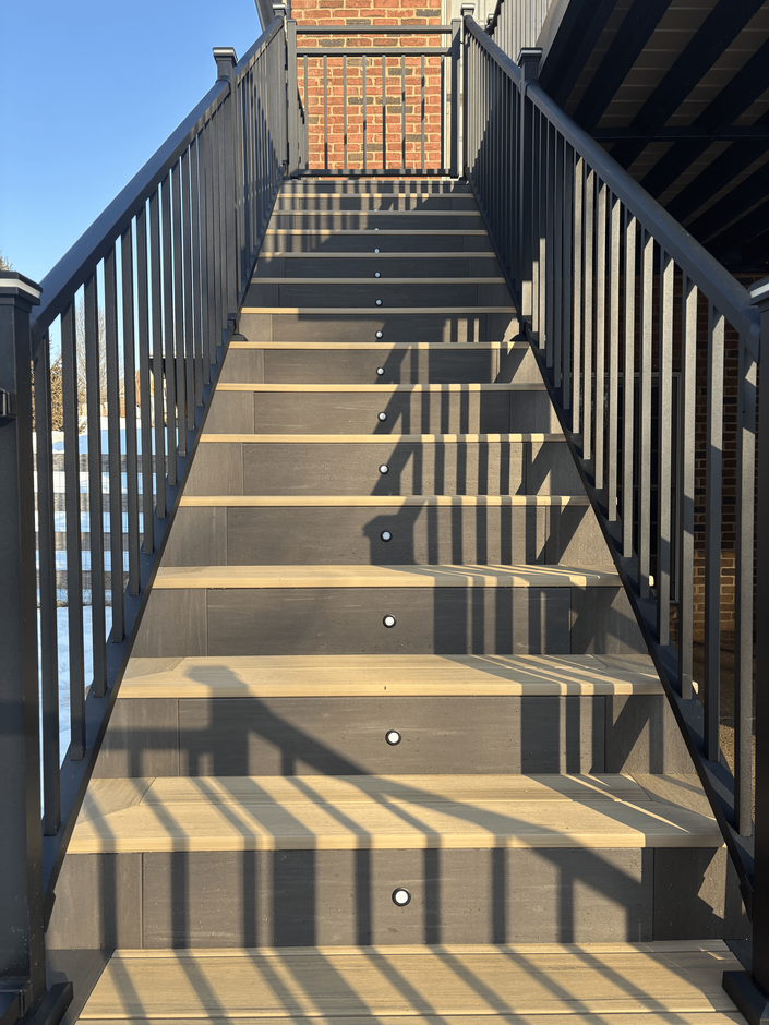 16x18 deck built in Shelbyville, IN by Deck Heads