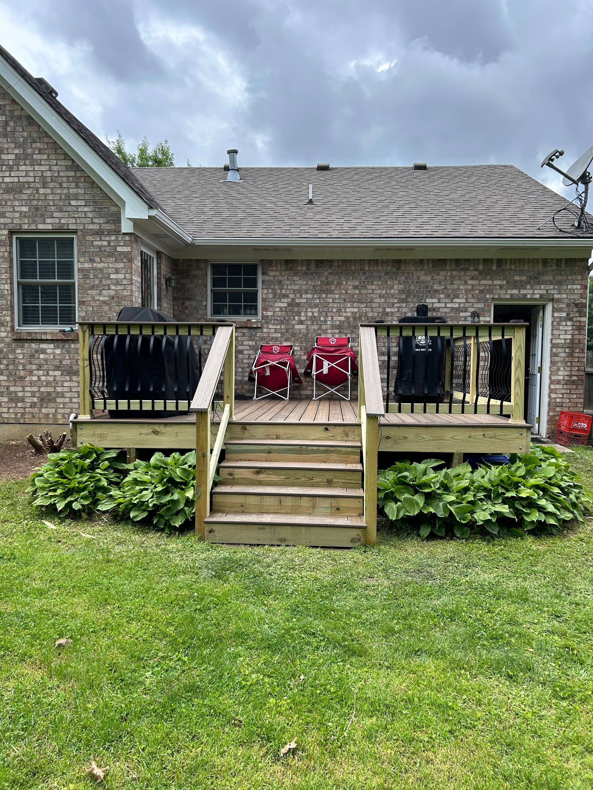 16x18 deck built in Jeffersonville, IN by Deck Heads