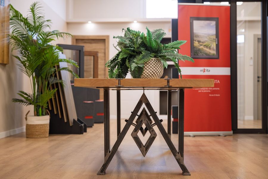 Esposizione campioni parquet e porte da interno