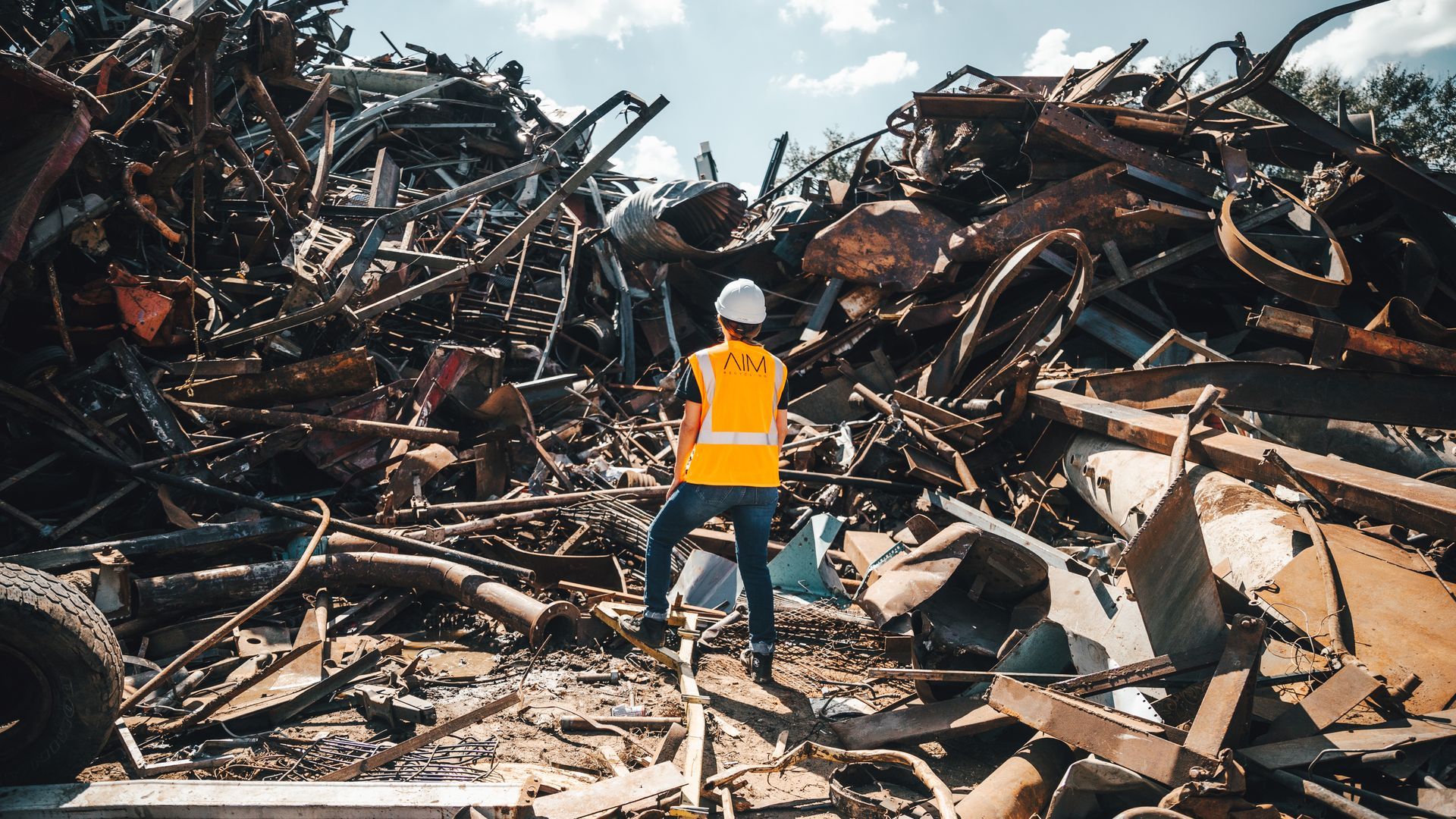 Benefits of Recycling Your Scrap THE BENEFITS OF RECYCLING SCRAP METAL: SAVING ENERGY AND REDUCING WASTE