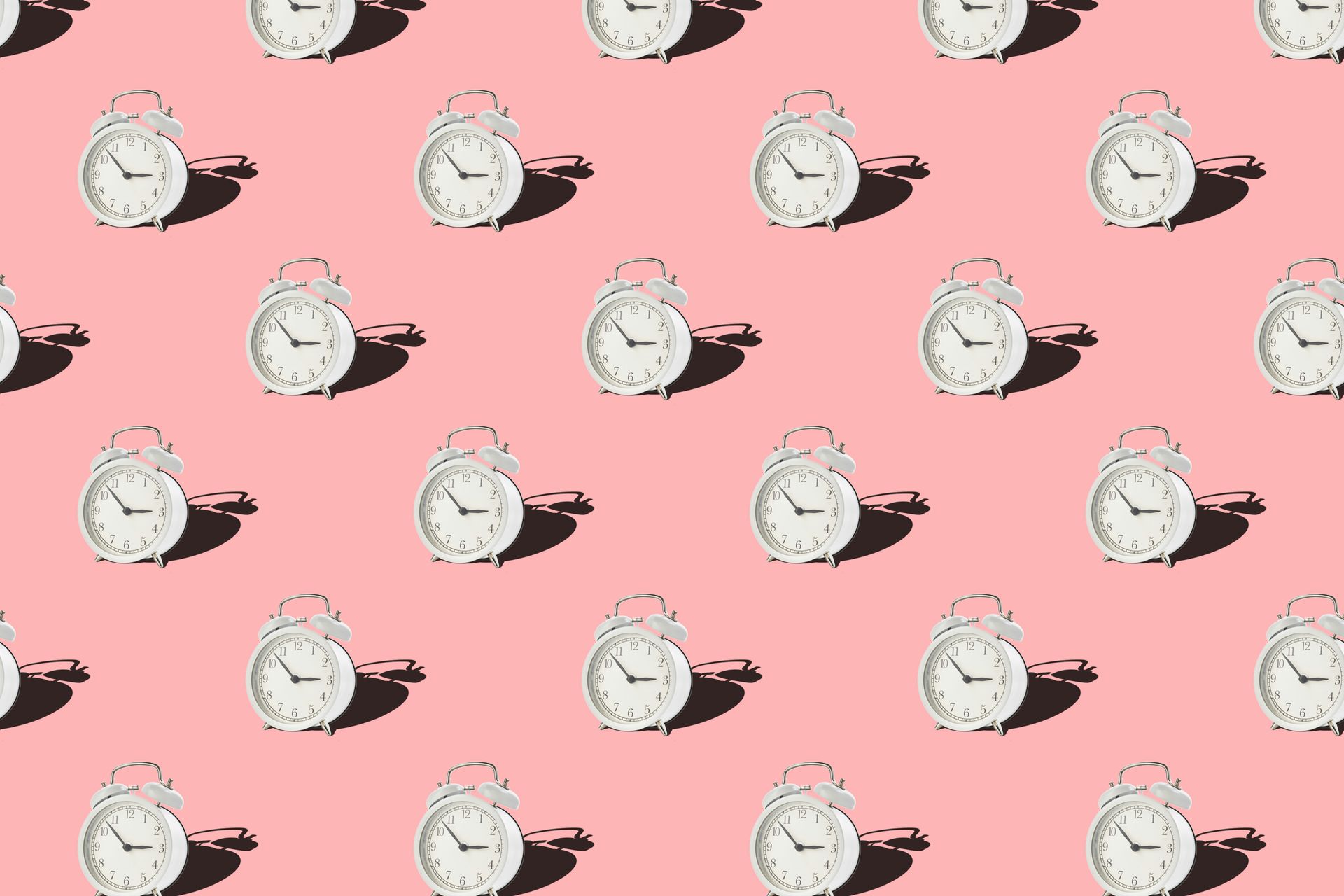 Pattern of clocks representing the repeating behaviours tied to anxious-avoidant attachment cycles.