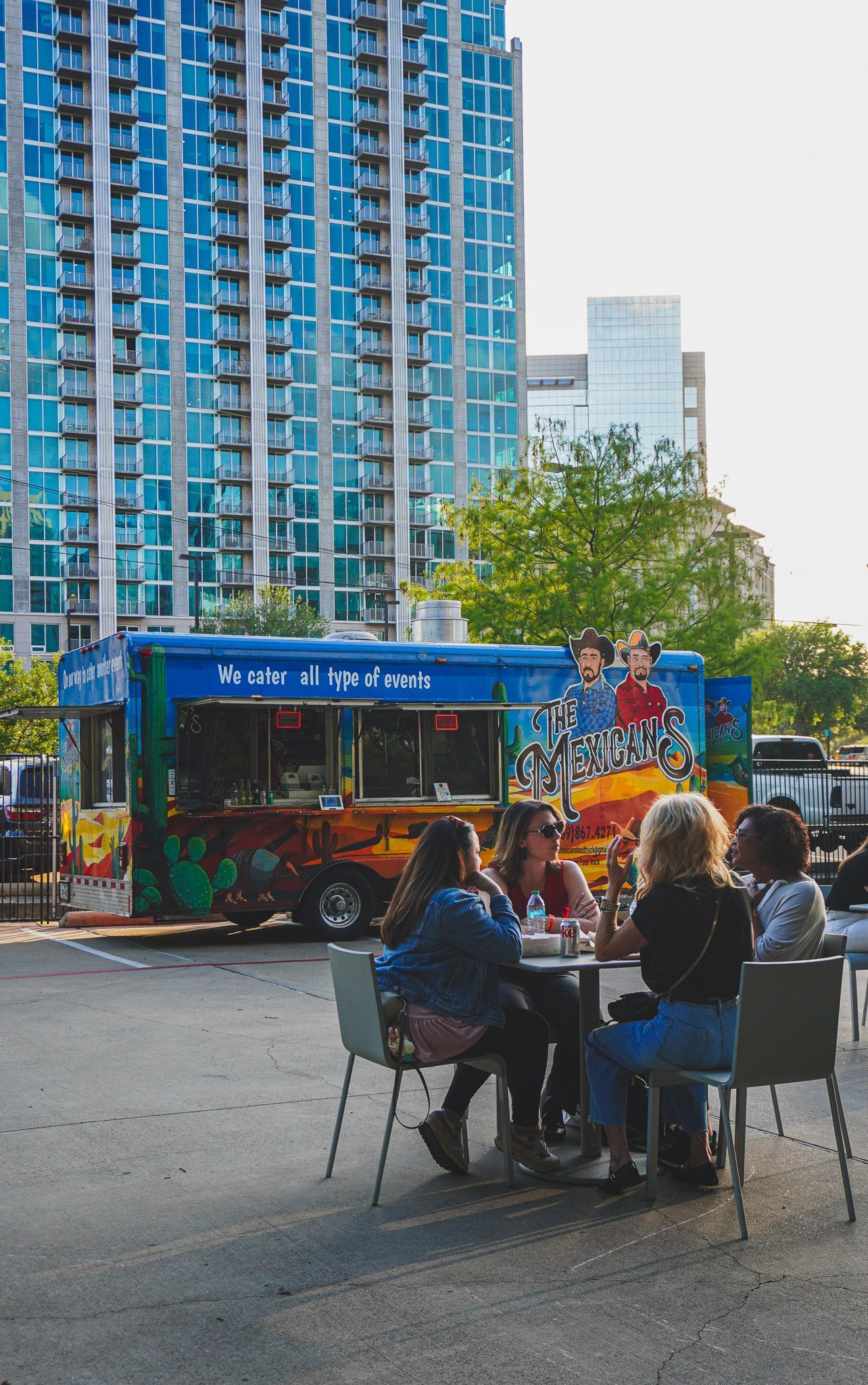 The Mexicans Food Truck at the Perot Museum during the Thursdays on Tap in downtown Dallas.