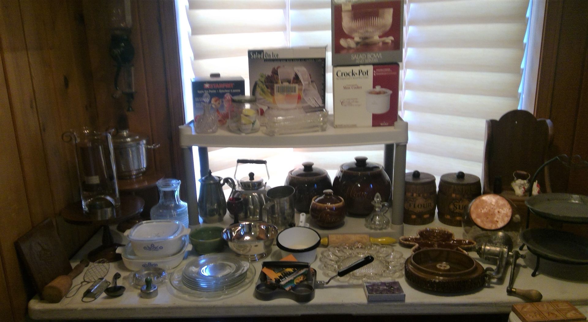 Assorted Kitchen Utensils | Anne's Anteex | Lake Ave., Peoria, IL