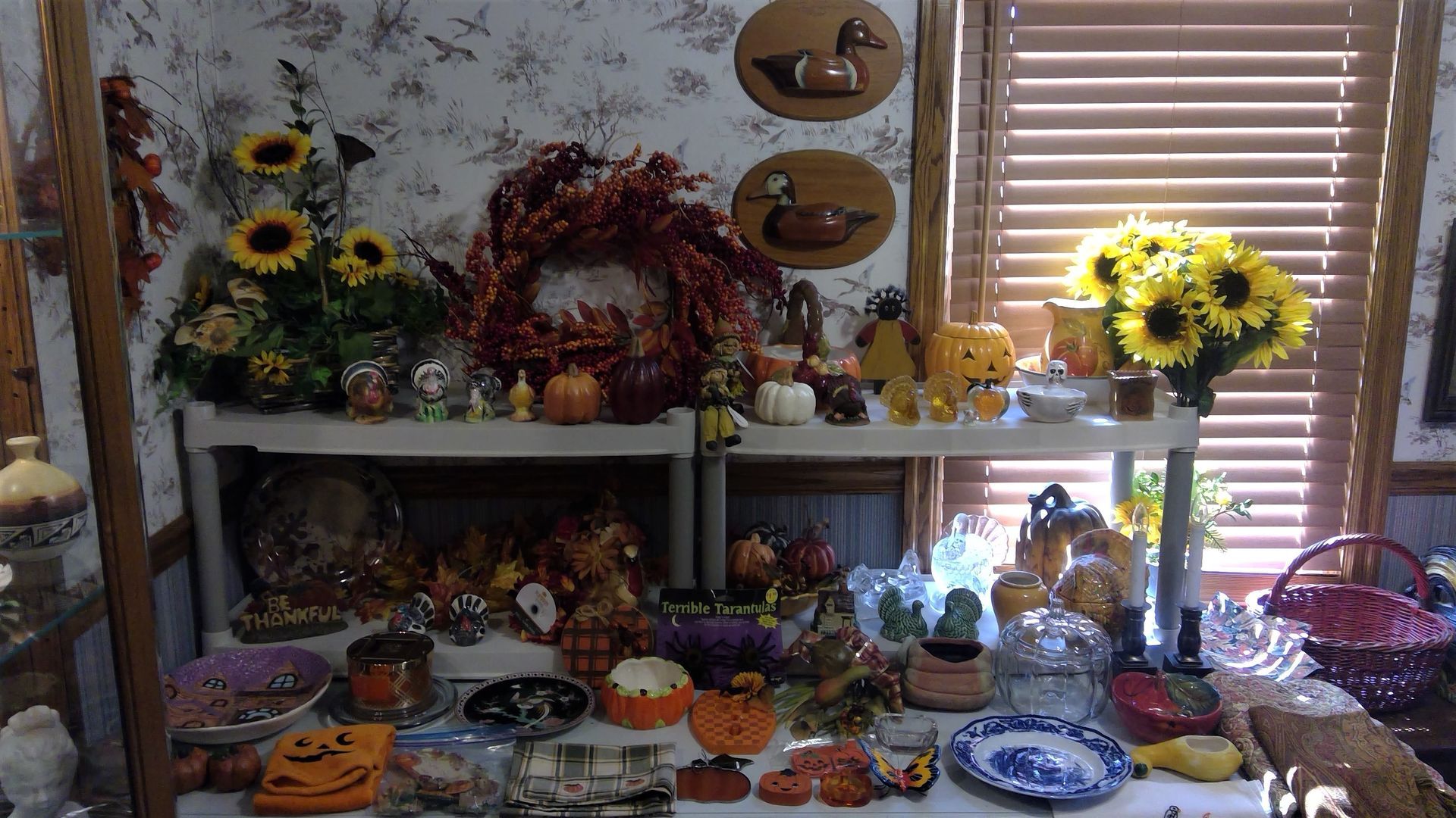 Assorted Figurines and Decors | Anne's Anteex | Lake Ave., Peoria, IL